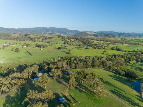 Barrington Riverside Cottages - ACT Tourism 3