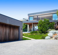 Bay Vista - Amazing Bay Views with the beach at your doorstop - ACT Tourism