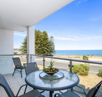 Bayline Beachfront Apartment no 4 - ACT Tourism
