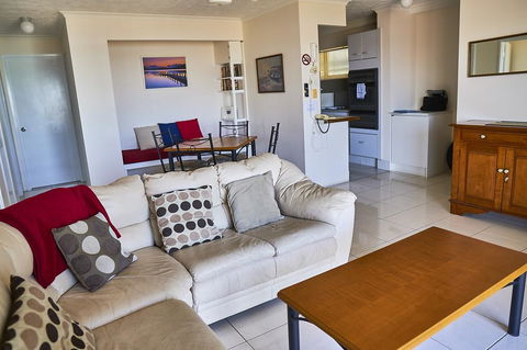 Bayview Beach Holiday Apartments - ACT Tourism 2