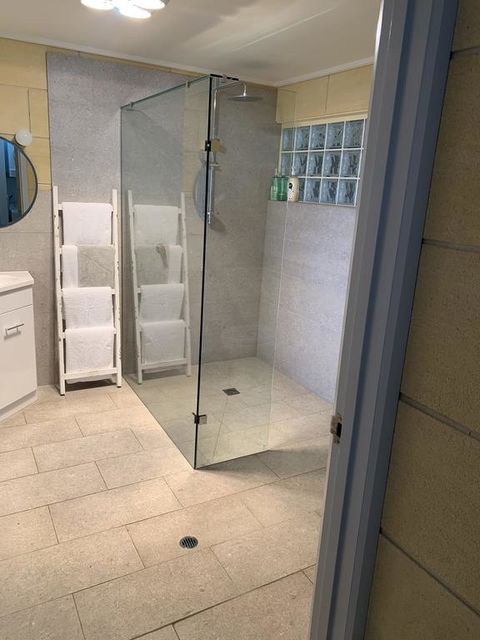 Bayview No 2 - Next To The Beach - ACT Tourism 1