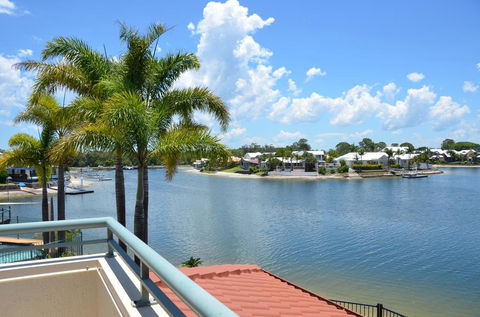 Bayz Maroochy Waters - ACT Tourism 0