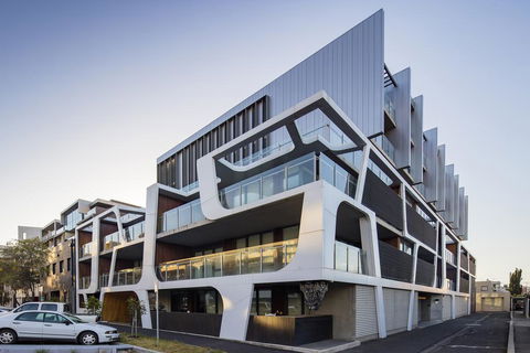 Beach Apartment Port Melbourne - ACT Tourism 3