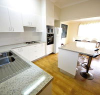 Beach Break at Hat Head - ACT Tourism