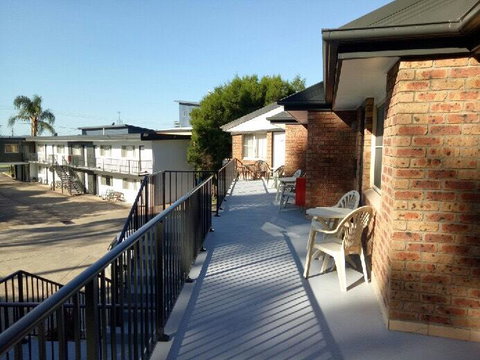 Beach Drive Motel - ACT Tourism 1