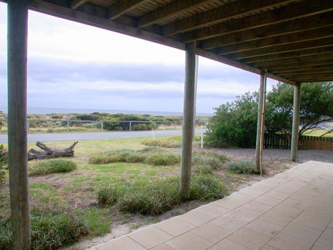 Beach House At Silver Sands - ACT Tourism 3