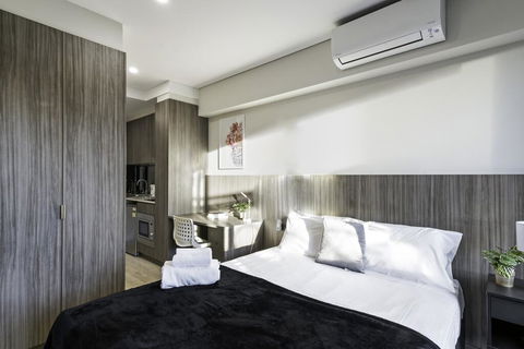 BEACH LOCATION STUDIO // CLOVELLY 1 - ACT Tourism 2