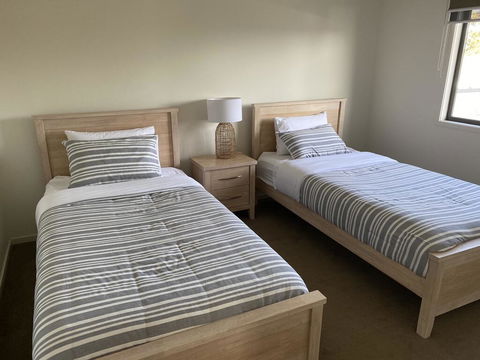 Beach Retreat Townhouse - ACT Tourism 2