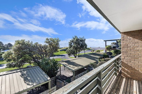 Beach Terrace 4 - ACT Tourism 1