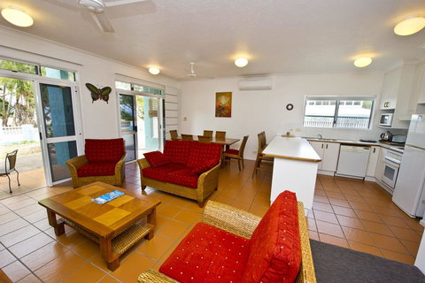 Beachcomber Unit 2 - ACT Tourism 0