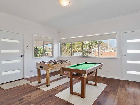 Beached Inn' 93 Foreshore Drive - Spacious Beach Front House - ACT Tourism 1