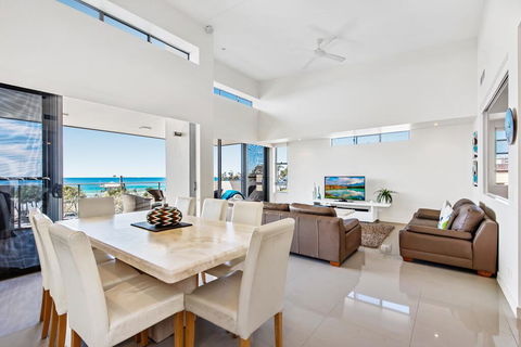 Beaches On Maroochy 1 Beach Parade - ACT Tourism 1