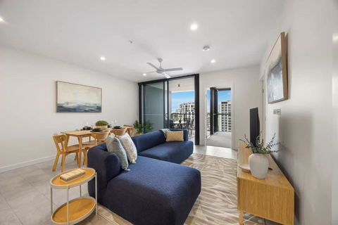 Rivello Apartments - Free Secure Car Park, 6km To City, Ferry Terminal, Eat Street, Rooftop Pool, Sauna, Portside Dinning - ACT Tourism 2
