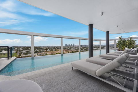 Rivello Apartments - Free Secure Car Park, 6km To City, Ferry Terminal, Eat Street, Rooftop Pool, Sauna, Portside Dinning - ACT Tourism 1