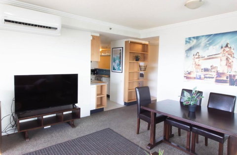 Republic Apartment - ACT Tourism 0