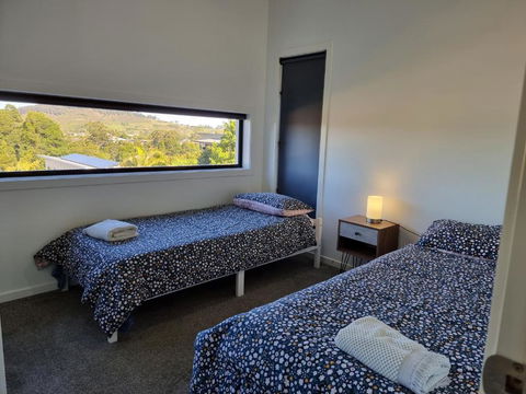 RESIDENTIAL 4 BEDROOM House - ACT Tourism 3