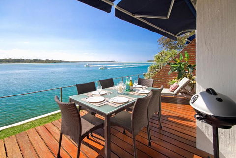 Riverfront Apartment, Perfect Location - ACT Tourism 1