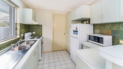 RED Rock - Townhouse In Town - ACT Tourism 2
