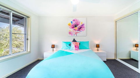 RED Rock - Townhouse In Town - ACT Tourism 3