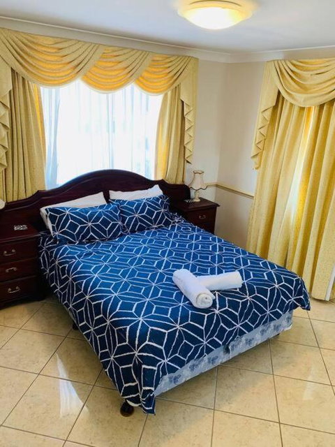 Redcliffe Villa - ACT Tourism 1