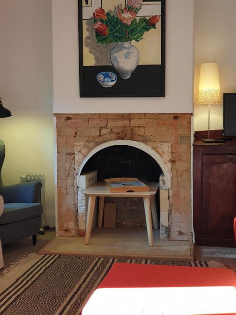 Redruth - 2 Bedroom Cottage Situated In Wandiligong - ACT Tourism 1