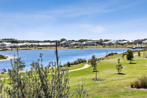 REFLECTIONS At Lonsdale - ACT Tourism 1