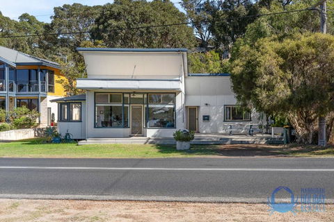 Relax At Dawesville Estuary - ACT Tourism 2