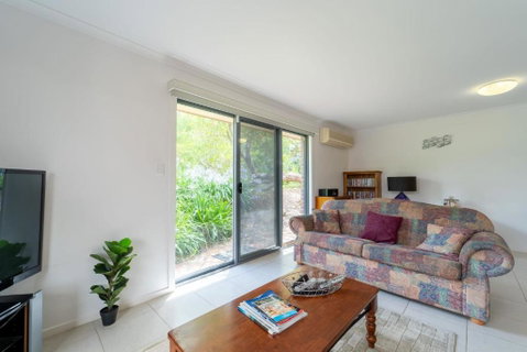 Relaxing Holiday Home Pets Are Welcome - ACT Tourism 3