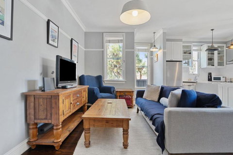 Relaxing Retreat On Earle St, Cremorne Near Attractions - ACT Tourism 1