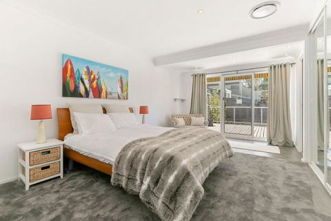 Resort Living Coogee - ACT Tourism 1