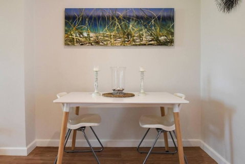 Resort-style Coastal Living With Balcony & Pool - ACT Tourism 2