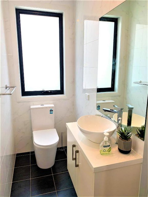 Revesby New Self Contained Granny Flat - ACT Tourism 3