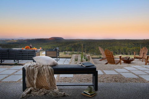 Ridge Vue Retreat - ACT Tourism 0