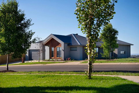 Ridge Vue Retreat - ACT Tourism 1