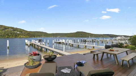 Riptides Booker Bay -Waterfront Apartment, Walk To Shops & Cafes - ACT Tourism 1