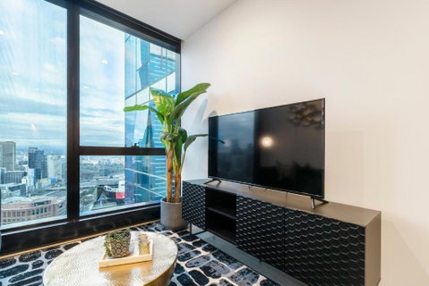 Ritzy Apartment In Iconic Australia 108 With Views - ACT Tourism 3