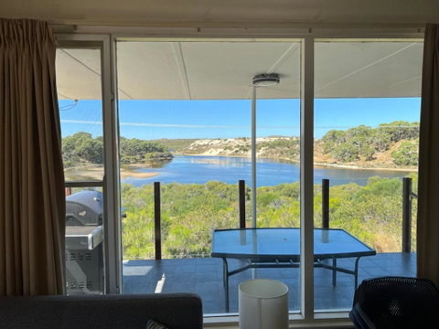 River Panorama Beach House - ACT Tourism 0