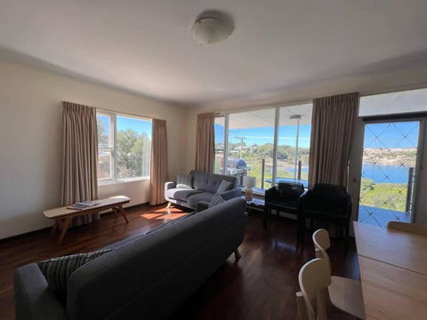 River Panorama Beach House - ACT Tourism 2