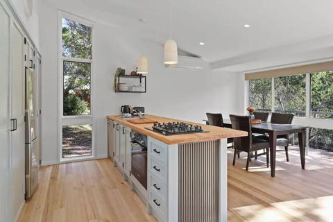 River Rest Merrijig Near Base Of Mount Buller - ACT Tourism 1