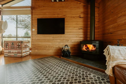 Riverview Retreat - ACT Tourism 0