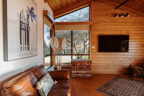 Riverview Retreat - ACT Tourism 1