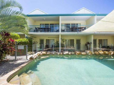 SAILS 9 Beachfront Getaway Horseshoe Bay - ACT Tourism 0