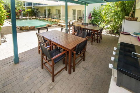 SAILS 9 Beachfront Getaway Horseshoe Bay - ACT Tourism 3