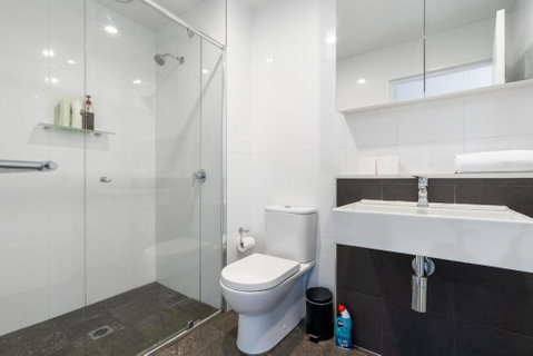 Roomy 2BR 2BA City-Centre Apt - ACT Tourism 3
