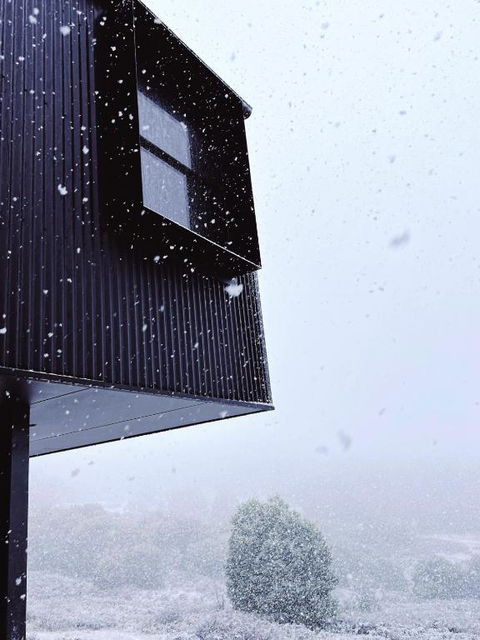 Roam Merrijig - Luxury Stay With Mountain Views - Foothills Of Mt Buller - ACT Tourism 3