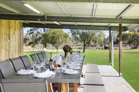 Roads End With Games Barn Ponies Alfresco Dining - ACT Tourism 2