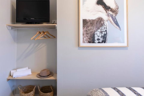 Robertson Public House And Kitchen - ACT Tourism 1