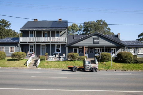 Robertson Public House And Kitchen - ACT Tourism 0