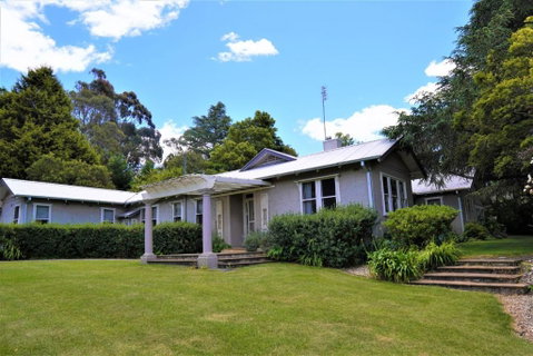 Robin Hill Manor - ACT Tourism 0