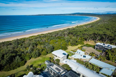 Rolling Waves 3 - Beach Access & Pet Friendly! - ACT Tourism 0